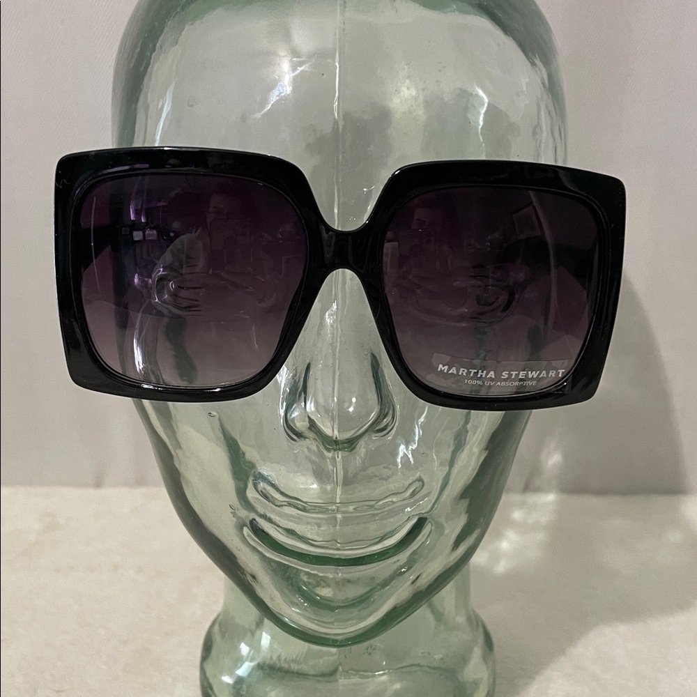NEW Martha Stewart Black Square Sunglasses